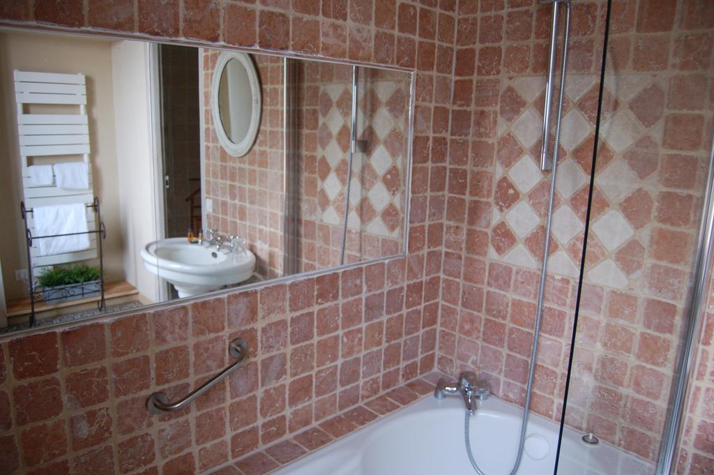 Le Manoir Du Menillet Bed & Breakfast Bornel Room photo