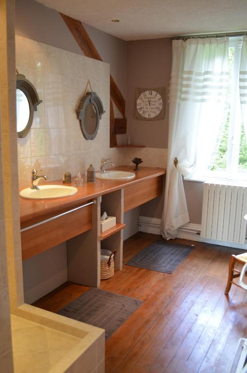 Le Manoir Du Menillet Bed & Breakfast Bornel Room photo