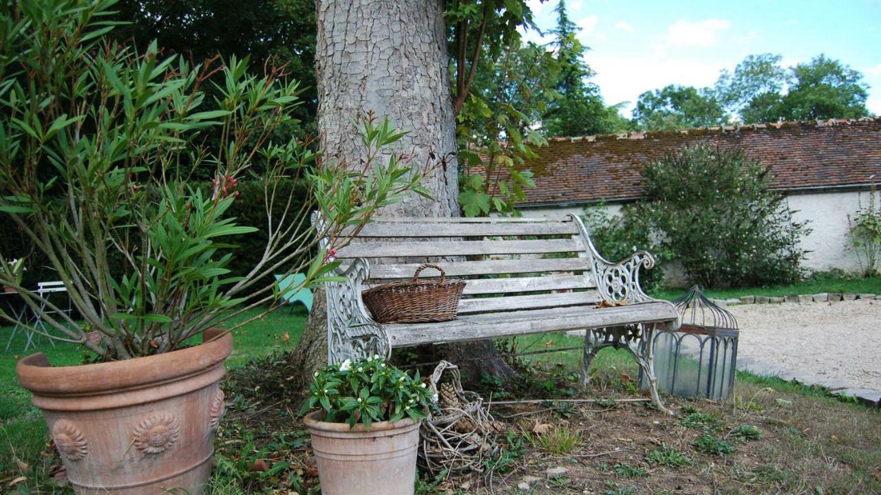 Le Manoir Du Menillet Bed & Breakfast Bornel Exterior photo